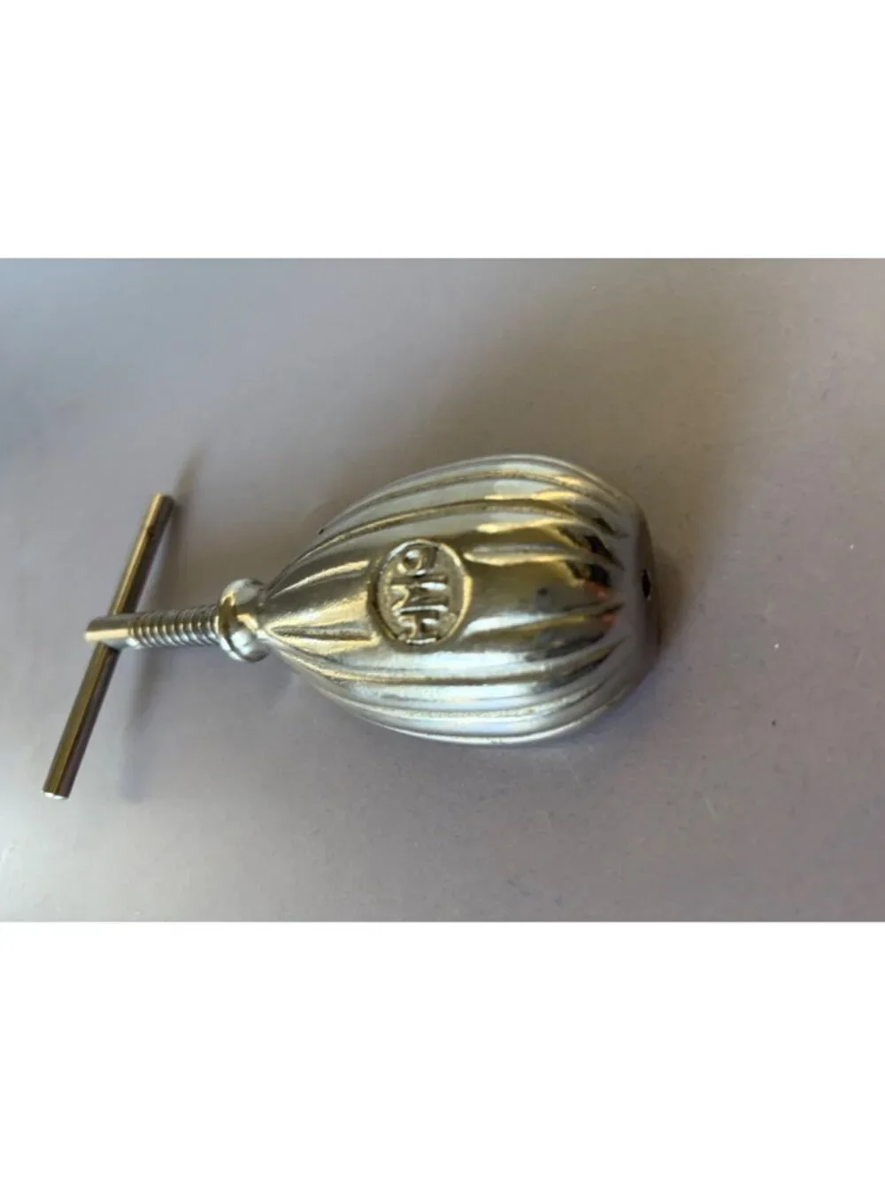 Vintage Metal Citrus Reamer With Screw Handle & Fluted Design